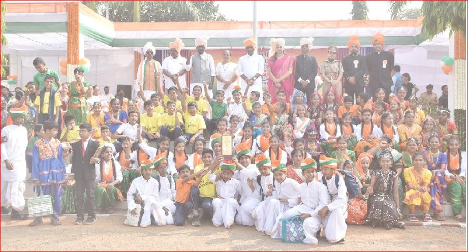 આહવા ખાતે જિલ્લાનો ૭૭મો પ્રજાસત્તાક પર્વ યોજાયો