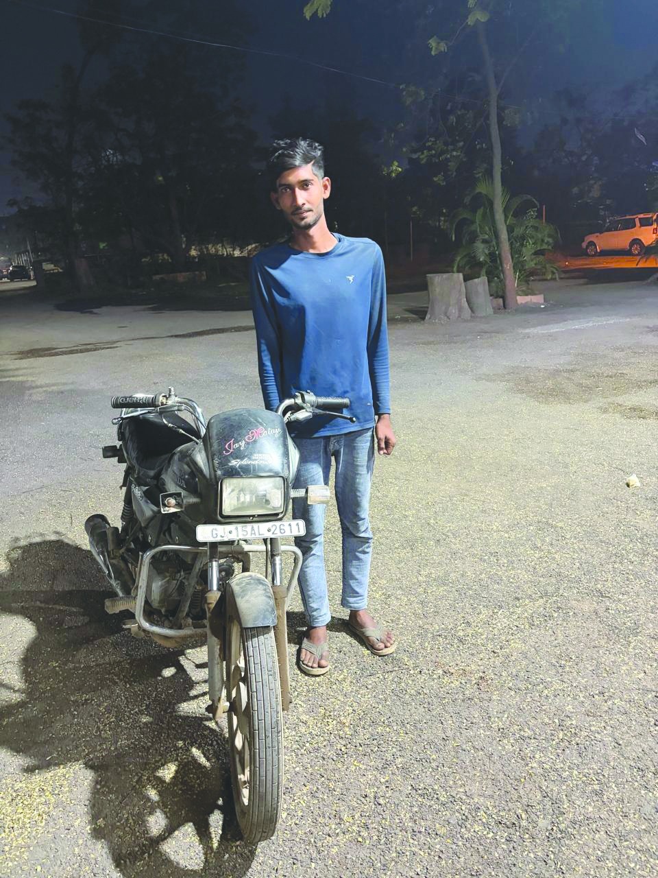 વાપીમાં ચોરાયેલા બાઈક સાથે ઍક ઝડપાયો