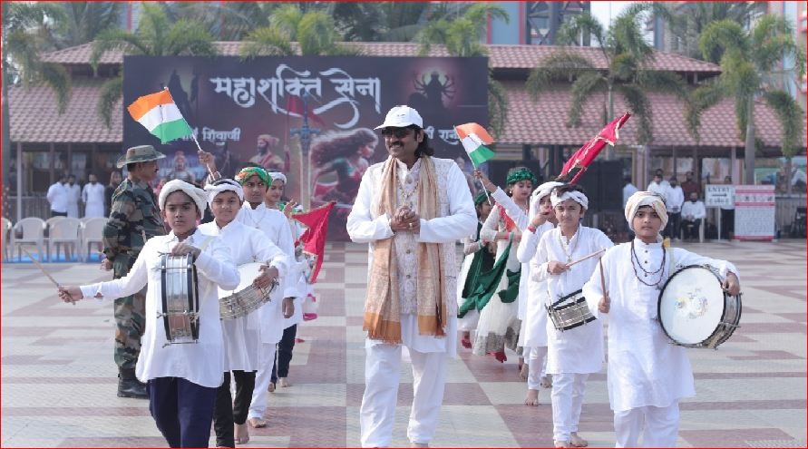 રાબડા ‘મા વિશ્વંભરી તીર્થયાત્રા ધામ’માં  ધ્વજવંદન કરાયુંં