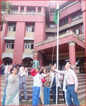 વાપીની સેîટ ઝેવિયર્સ સ્કુલમાં પ્રજાસત્તાક પર્વની ઉજવણી કરાઈ