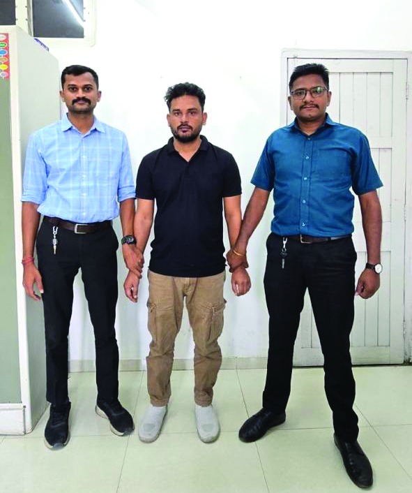 વલસાડમાં મ્યુલ ઍકાઉન્ટથી રૂ. ૭.૯૦ લાખના ફ્રોડનો આરોપી ઝડપાયો