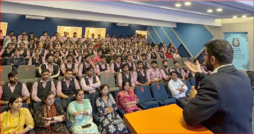 સલવાવની સ્વામિનારાયણ ફાર્મસી કોલેજમાં વર્લ્ડ કેન્સર ડેની ઉજવણી કરાઈ