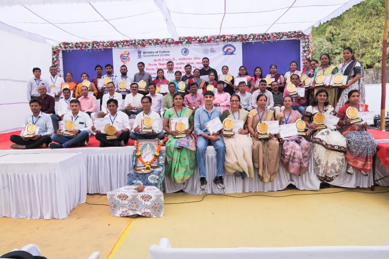 ધરમપુર વિજ્ઞાન કેન્દ્રમાં જીલ્લાકક્ષાનો ઍજ્યુકેશનલ ઇનોવેશન ફેસ્ટિવલ  યોજાયો