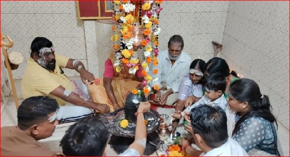 કોચરવા ફલેશ્વર મહાદેવ મંદિરમાં હર હર મહાદેવનો નાદ ગુંજી ઉઠયો