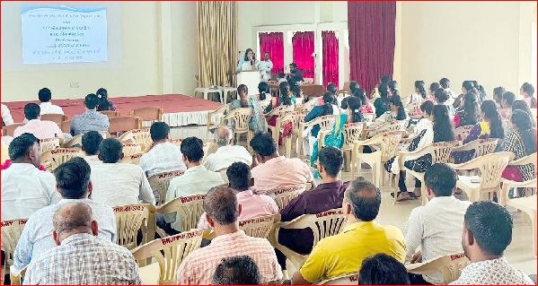 વલસાડમાં ધો.૧૦ અને ૧૨ બોર્ડની પરીક્ષાના આયોજન માટે બેઠક યોજાઈ