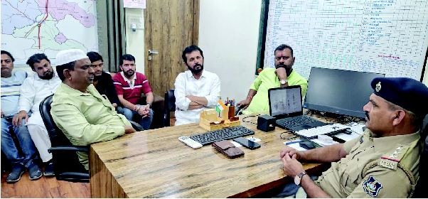 ભીલાડમાં શાંતિ સમિતિને બેઠક યોજાઈ