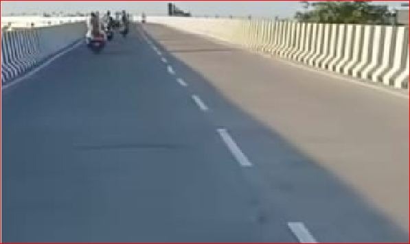 વલસાડના અતુલ વિંગ અોવરબ્રીજની ડિઝાઈનથી વાહનચાલકો મુંઝવણમાં