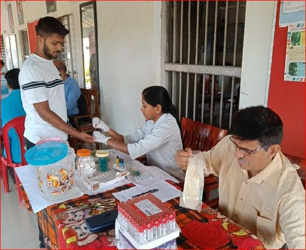 મોટાવાઘછીપાની સ્વૈચ્છિક રક્તદાન શિબીરમાં ૧૨ યુનિટ રક્ત ઍકત્ર કરાયું