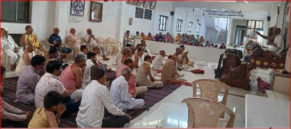 વલસાડના કોઠારી ઉપાશ્રયમાં જૈનાચાર્ય પૂ. પદ્મદર્શનસૂરિજી મહારાજની ધર્મશાળા યોજાઈ