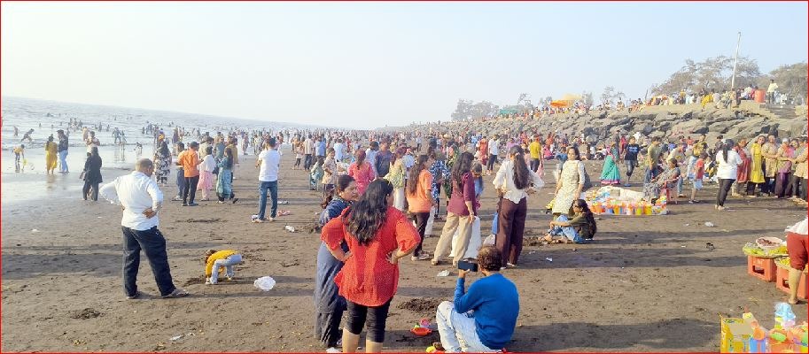 તિથલ દરિયા કિનારે ધૂળેટી પર્વની ઉજવણી