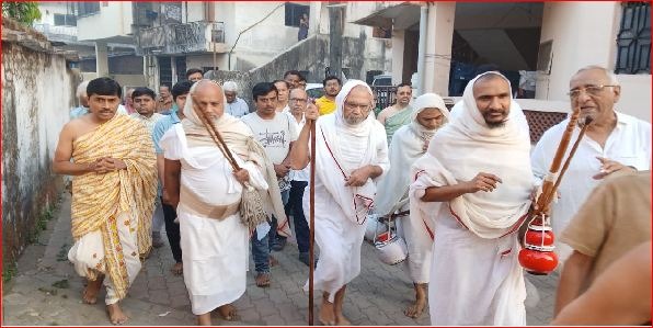 સરીગામના જીનાલયમાં જૈન ભગવંતોનું ભવ્ય સામૈયું કરાયું