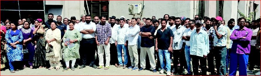 રોલાગામના ૪૦૦ થી વધુ ગ્રામજનો કલેકટર કચેરીઍ ઉમટયા