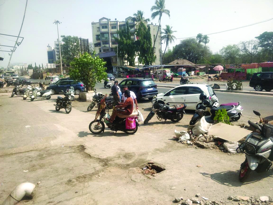 વાપીમાં ૩૮ ડિગ્રી તાપમાનમાં છરી, કાતરની ધાર કરી બે ટંકના ભોજન માટે પસીનો પડતો કારીગર      