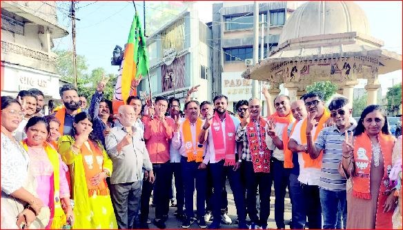 વાપીમાં ભાજપે બંગાળ, આસામ અને પોîડીચેરીના વિજયની ઉજવણી