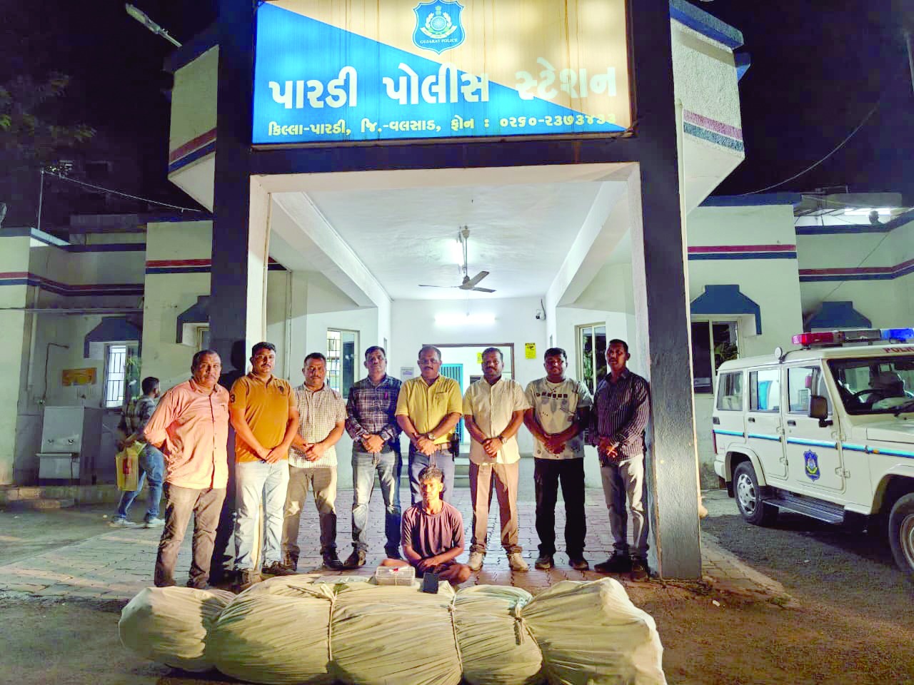 સરોધીમાં રૂ.૩૭.૧૫ લાખના ગાંજાની ખેતી ઝડપાઈ