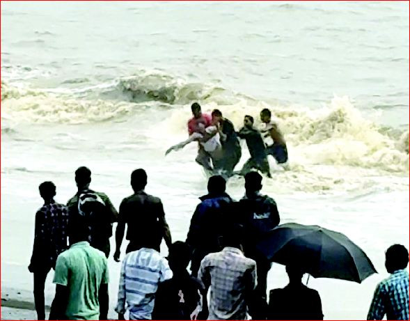 દમણના દરિયામાં સહેલાણી ડૂબતો બચાવાયો