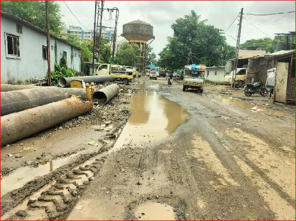ડુંગરા દેસાઈવાડથી કોલોનીનો માર્ગ બિસ્માર