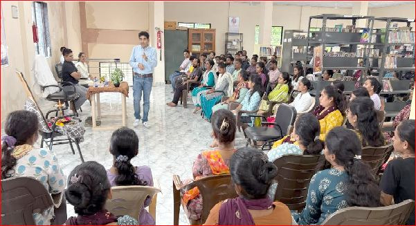 ધરમપુર સરકારી પુસ્તકાલયમાં યુવા સંવાદ કાર્યક્રમ યોજાયો