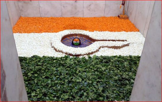 પારડી કિલ્લાની તળેટીમાં શ્રી જગદીશ્વર મહાદેવ મંદિરમાં શણગાર કરાયો