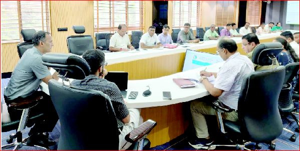 સરકારી દવાખાનામાં સ્નેક અને ડોગ બાઈટની સારવાર અંગે જનજાગૃતિ ફેલાવો ઃ કલેકટર