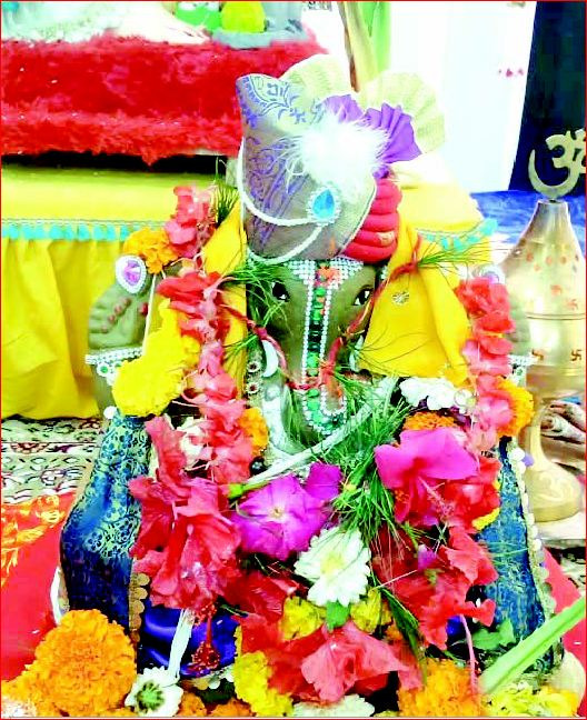 પારડીમાં ‘કાઉ ડંગ’માંથી ઈકો ફ્રેન્ડલી ગણેશની સ્થાપના
