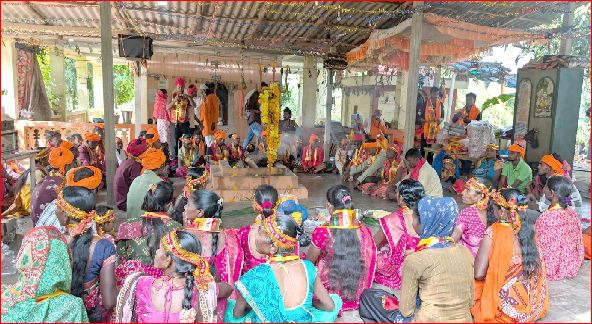 વઘઇના કાકરદામાં ૪૦થી વધુ પરિવારોની હિન્દુ ધર્મમાં ઘરવાપસી