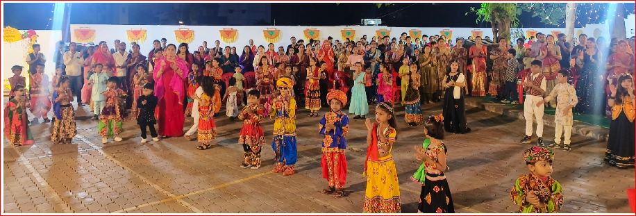 વાપીની શાળામાં સાંસ્કૃતિક ગરબા રમાયા