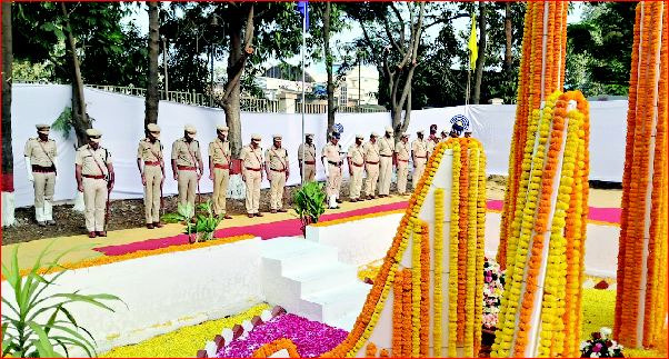 દાનહમાં પોલીસ સ્મૃતિ દિને શહીદ પોલીસ જવાનોને પુષ્પાંજલિ