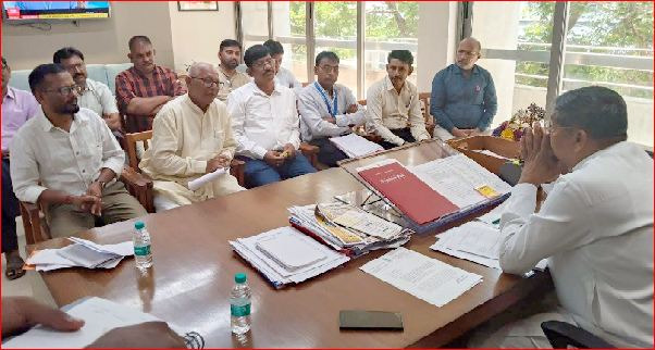 ગાંધીનગરમાં આશ્રમશાળાઓના વર્ષો જૂના પડતર પ્રશ્નો અંગે બેઠક મળી