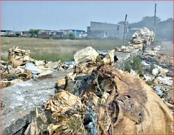 ઉમરગામના ડમરુવાડીમાં ભંગારના ગોડાઉનમાં આગની ઘટનામાં તપાસ